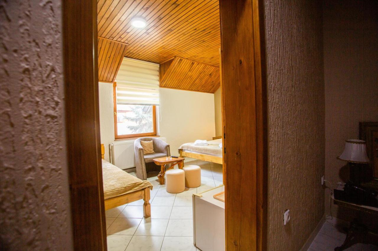Guest House Vila Alexandar Palić Buitenkant foto