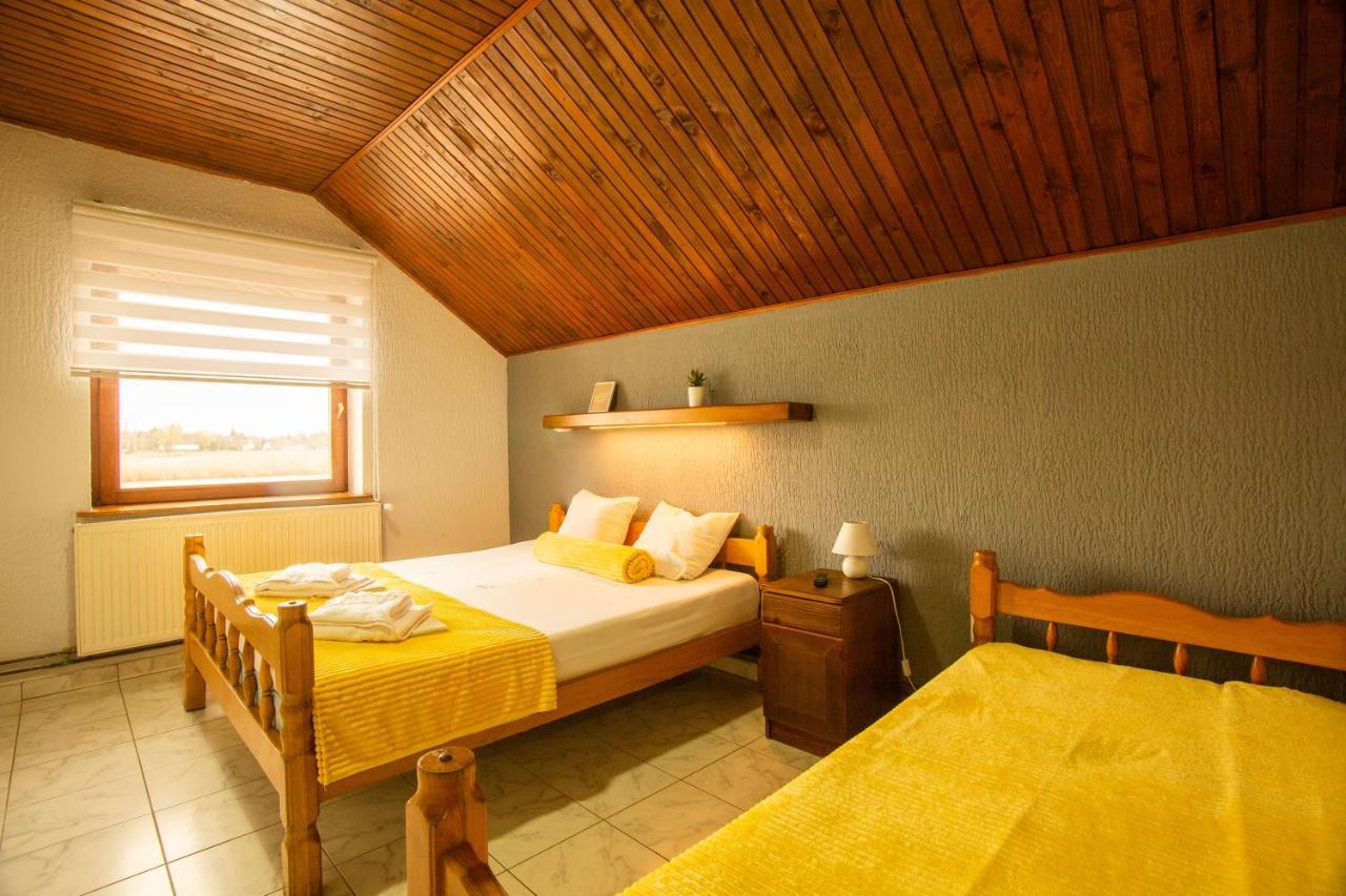 Guest House Vila Alexandar Palić Buitenkant foto