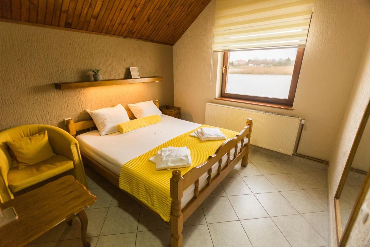 Guest House Vila Alexandar Palić Buitenkant foto
