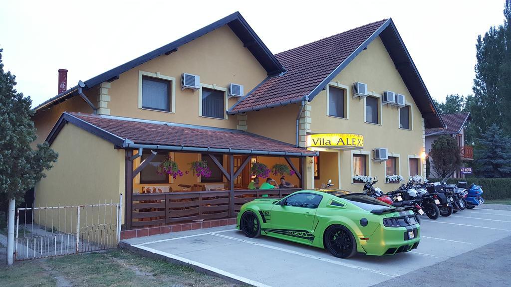 Guest House Vila Alexandar Palić Buitenkant foto
